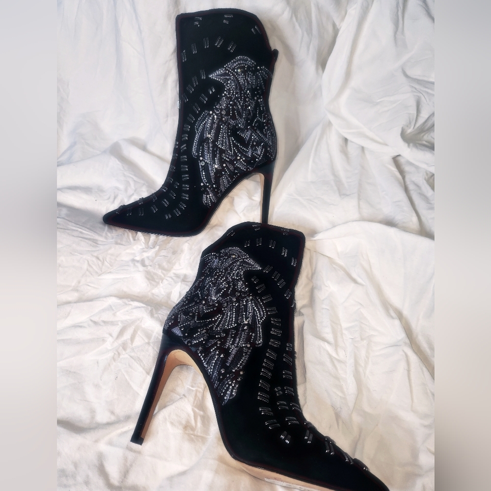 Sam Edelman Encrusted Raven Gun Metal Embroidered Suede Boots SIZE 8